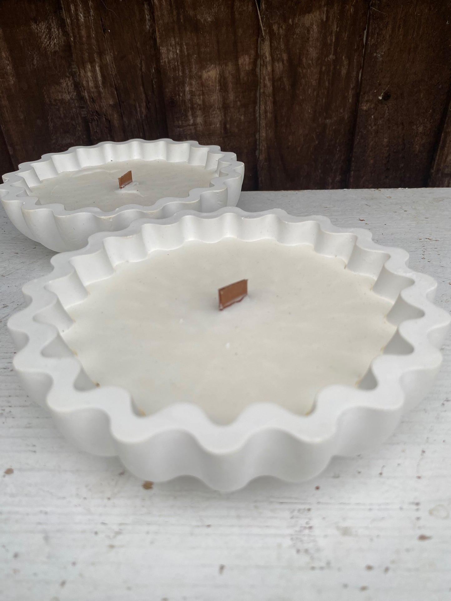 Wavy Edge Wood Wick Candle