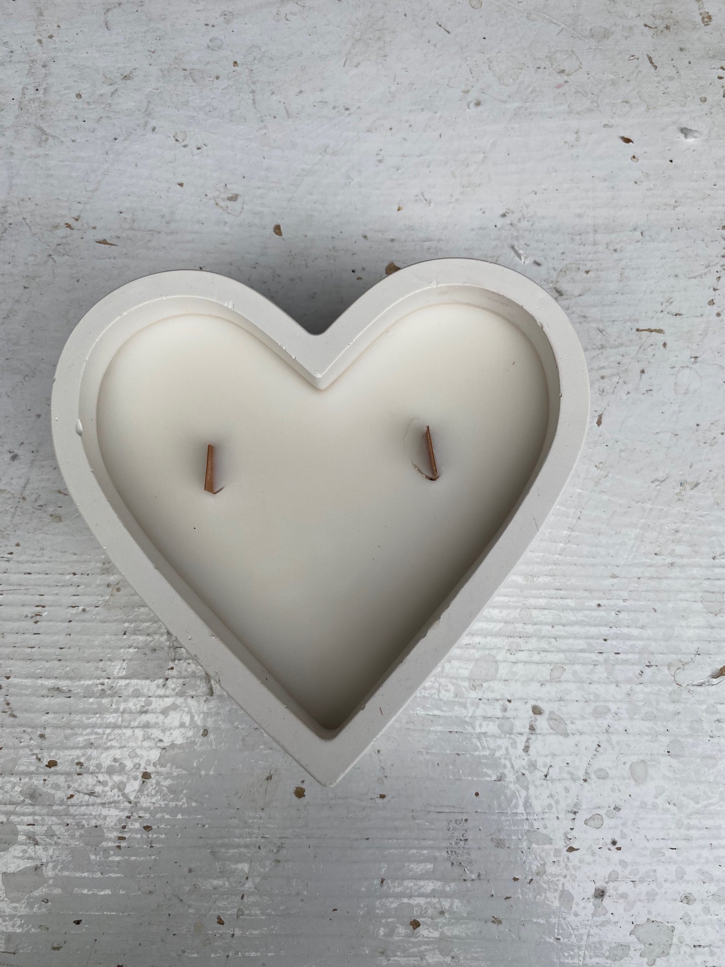 Plaster Paris Heart Wood Wick Candle